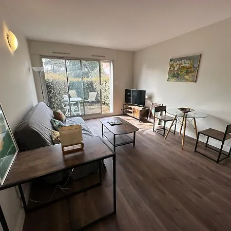 Cosy à 150m De La De Nauzan Avec Jardin Privatif Et Parking, - Fr-1-550-52